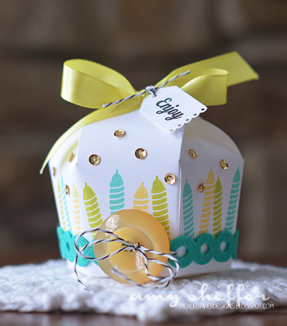 STAMPS: Enclosed: Cupcake<br />
<br />
DIES: Favor It: Cupcake Box, Eyelet Lace Border, Tiny...