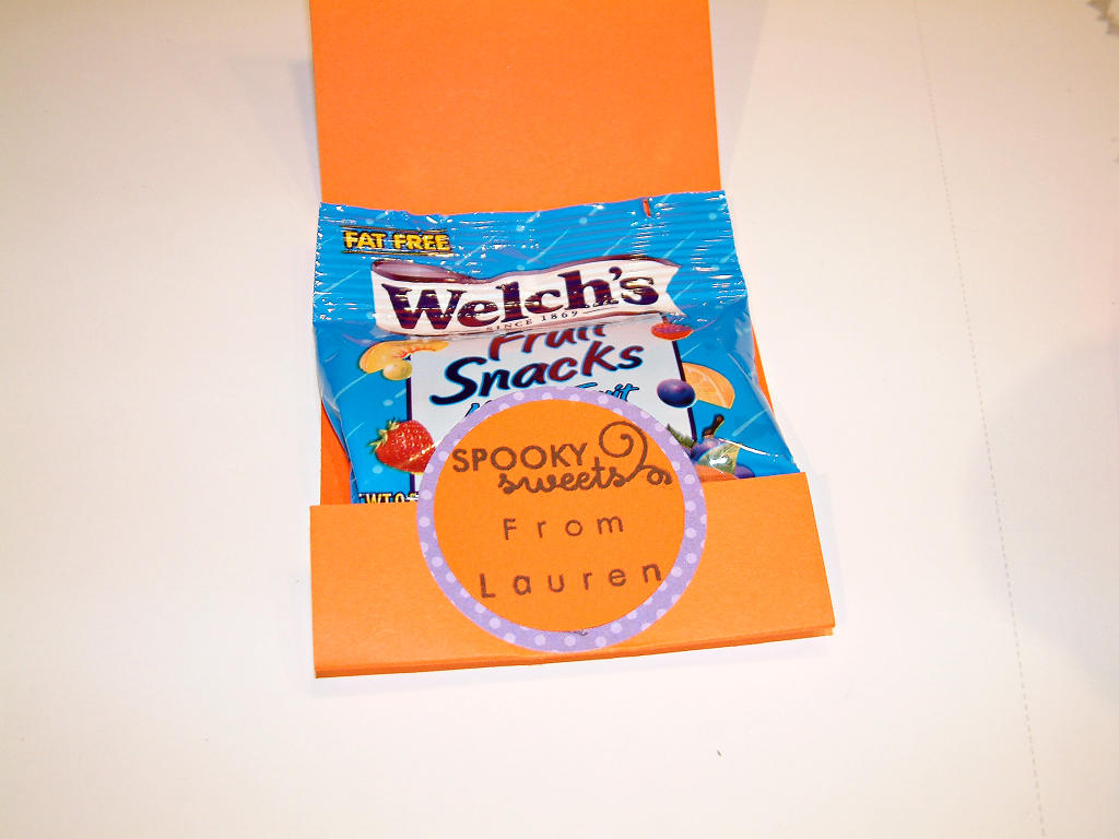 Open Halloween Treats for Daycare<br />
http://kellyspages.typepad.com/papercrafting/