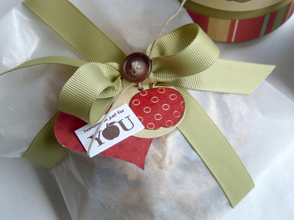 Papertrey Ink Supplies used:<br />
Stamps:<br />
Teacher's Apple stamp set<br />
Ink:<br...