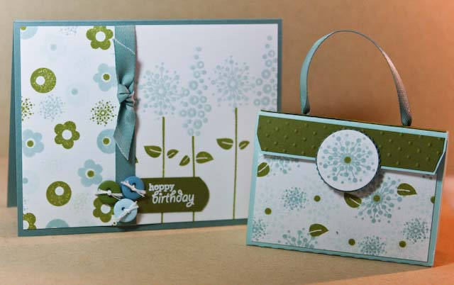 The purse is the perfect size to hold a gift card. <br />
<br />
Credits:<br />
I got the...