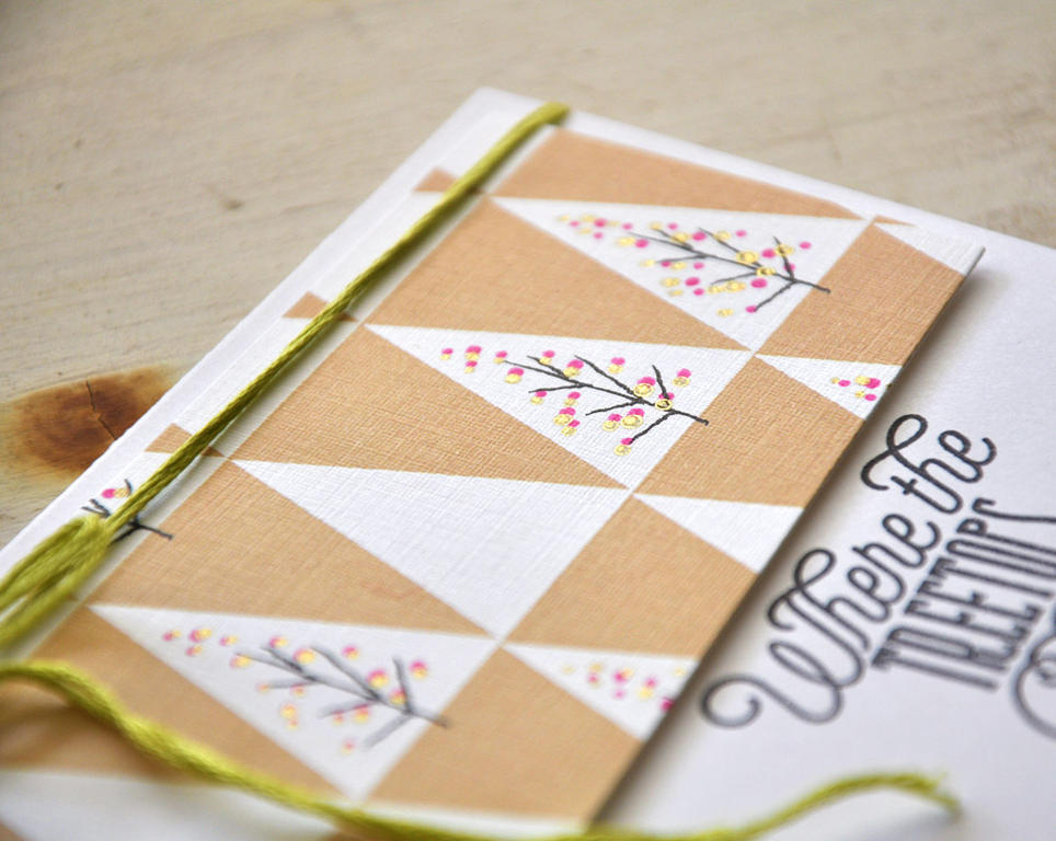 Stamps: Treetops Glisten<br />
Ink: Raspberry Fizz, Gold, New Leaf, Ocean Tides, Pinefeather,...