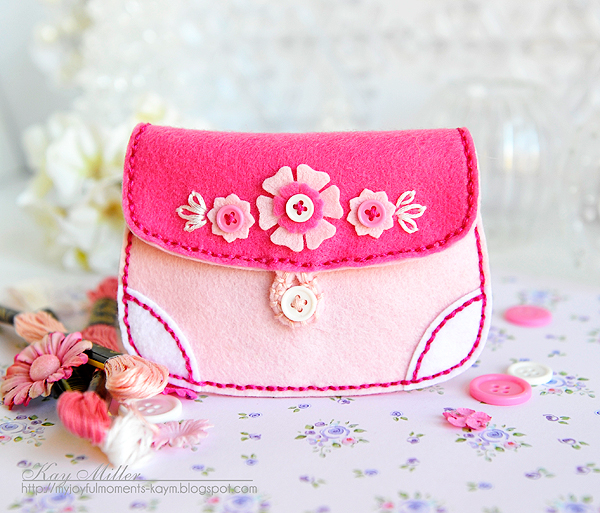 DIES: Coin Purse II Dies, Button Stacks, Button Stacks II, Bitty Button Stacks<br />
FELT:...