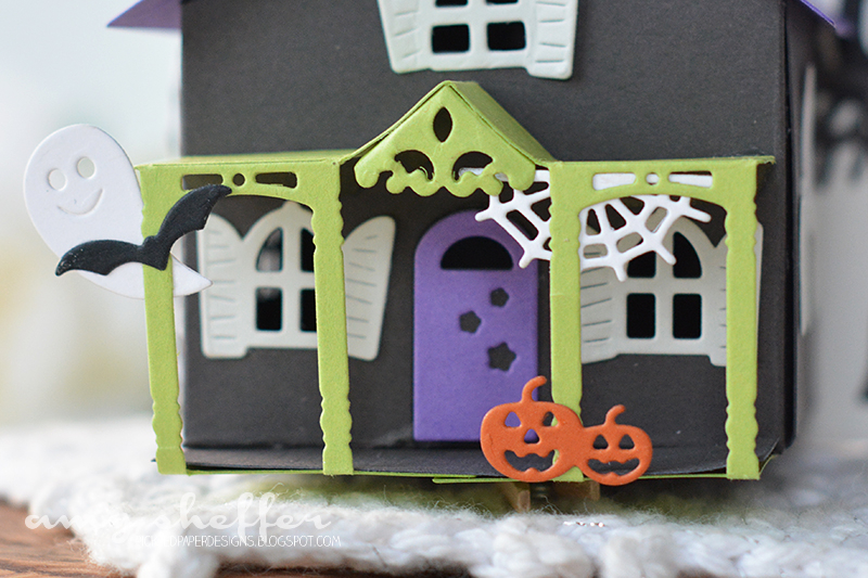 Dies: Tiny Town: Spookville, Tiny Town: Spooky Yard<br />
<br />
Paper: Smokey Shadow, Soft...
