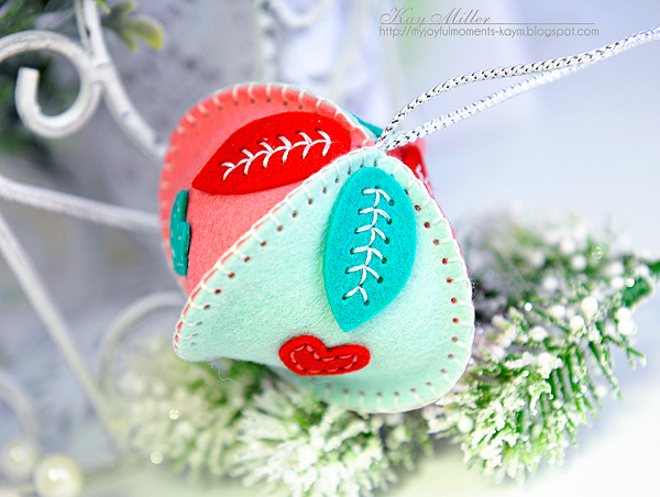 DIES: Stitched Ornaments: Topped, Sweet Dreams Pajama Patches<br />
FELT: Pure Poppy, Berry...
