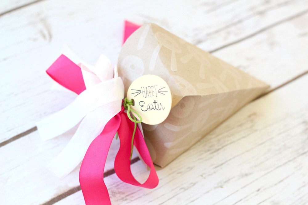 STAMPS - So Sweet<br />
INK - Black, White, Sweet Blush, Plum Pudding<br />
PAPER - Kraft,...