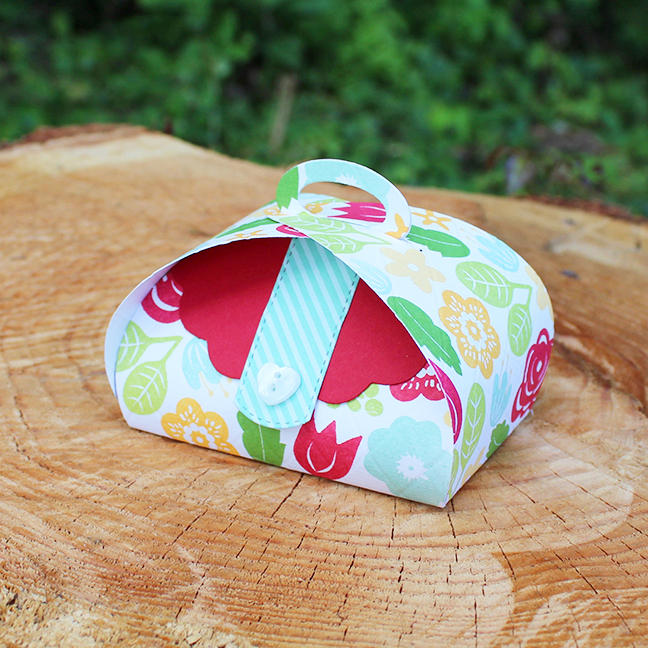 Stamps: Bloominâ€™ Cute<br />
Cardstock: Fresh Snow Linen, Pure Poppy, Aqua Mist Patterned...