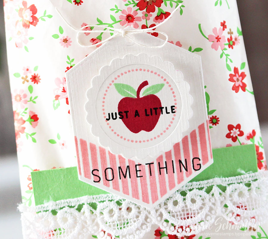 STAMPS: Bite Size Tags<br />
INK: Pale Peony, Pure Poppy, True Black, Vintage Jadeite<br />...