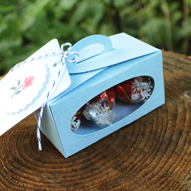 STAMPS: Bite Size Tags<br />
CARDSTOCK: Spring Rain, Clear, White<br />
INK: Pure Poppy, Dark...