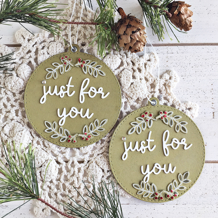 STAMPS: Berry Wreath<br />
<br />
INK: Fresh Snow<br />
<br />
PAPER: Fresh Snow Linen, Prairie...