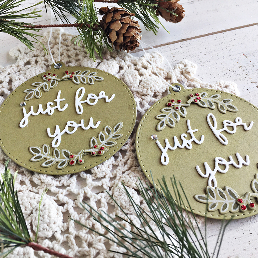 STAMPS: Berry Wreath<br />
<br />
INK: Fresh Snow<br />
<br />
PAPER: Fresh Snow Linen, Prairie...