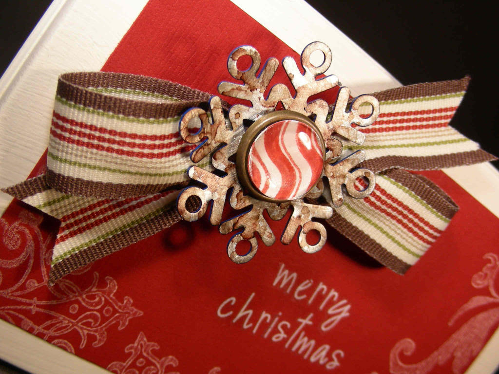 I altered a tin to put my hubby&#039;s christmas present in.  This is the embellishment that I...