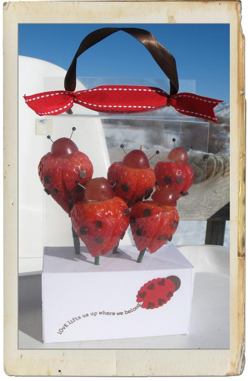 supplies:<br />
cs- shimmer white, pure poppy &amp; dark chocolate<br />
ink- pure poppy &amp;...