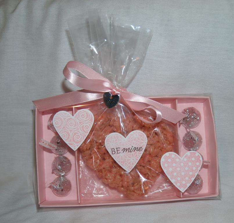 Alicia Weiman   http://www.happystamp.blogspot.com/<br />
<br />
I love this new set from last...