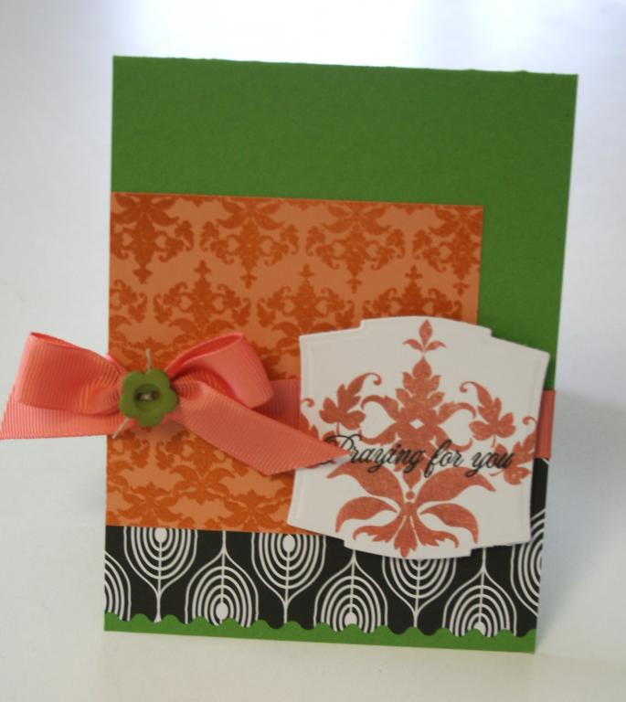 Stamps: Damask Designs<br />
Paper: New Leaf, Melon Berry, SS White, Black and White Basics...
