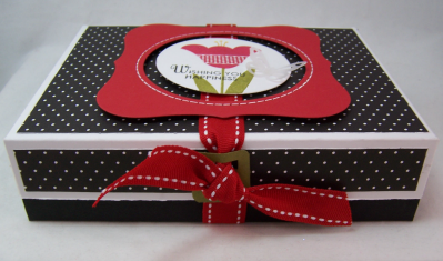 Tulip Box front<br />
<br />
<br />
This is a gift set using My Timeless Templates-Captured...