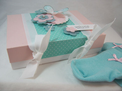 Butterfly baby side<br />
<br />
This is perfect for enclosing those adoable baby gift! I put...