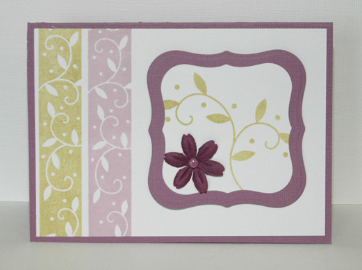 Stamps : beyond basic borders<br />
Inks : lavender moon / spring moss<br />
Supplies :...