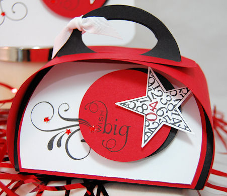 Supplies:<br />
<br />
My Timeless Template: Ready, Set, Wrap!<br />
<br />
Stamps: Star...