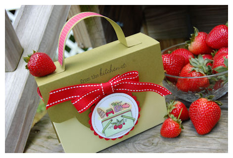 Stamps: Vintage Picnic<br />
<br />
Cardstock: White, Ripe Avocado, Spring Moss, Pure Poppy<br...