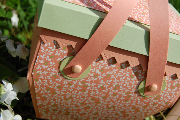 Supplies:<br />
<br />
My Timeless template: pack a picnic<br />
Cardstock/paper: melon...