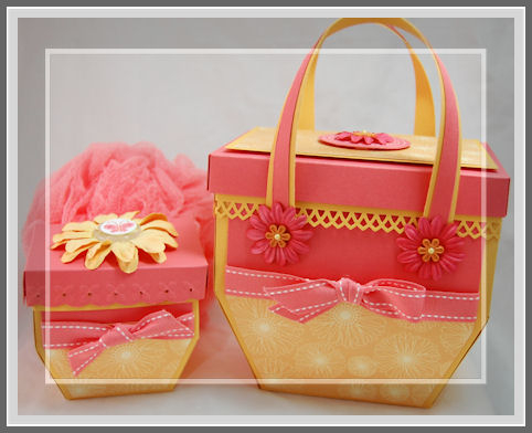 This is a summer fun gift basket set to hold all sorts of bath &amp; beauty products!<br />
<br...