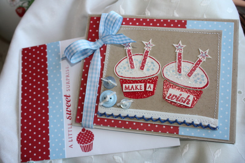 stamps:  cupcake collection, everyday classics<br />
paper:  stars patterned paper, kraft,...