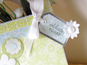 Wooden-Box-Tag640