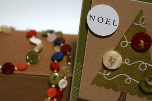 Button Tree Card & Button Jewelry - detail