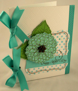 Erin Lincoln - Delightful Dahlia