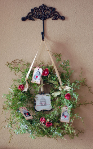Home-is-Where-Wreath-dtl2