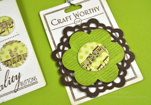 Button Card gift tag detail