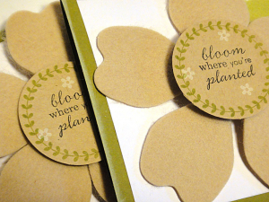 Blooming Flower Card - detail