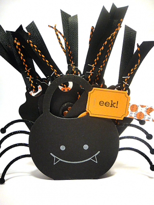 Eek! Spider Box w/tags