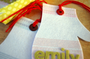 mitten tags close