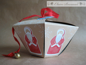 six-santas-box-close-up