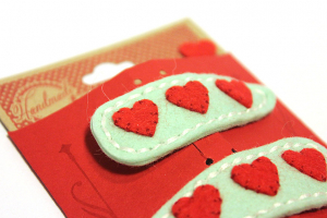 Sweetheart Barrette Gift - detail