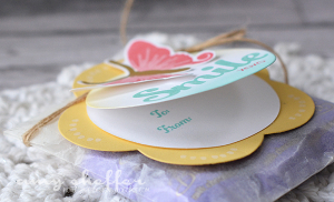 Smile XOXO Flower Tag