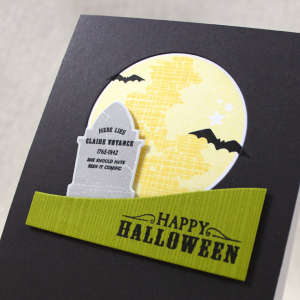 Claire Voyance Halloween Close Up
