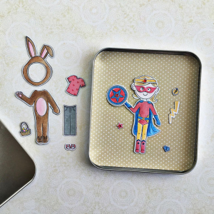 Super Hero Magnetic Paper Doll - detail