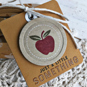 A Little Something Apple tote & tag - detail