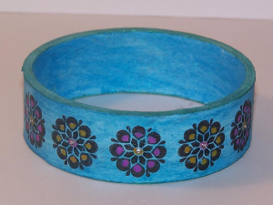 Guilde Lines 2 mothers day bracelet and box 004