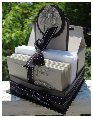 Friends card side carton