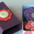 Crochet Flowers Pins and Barettes Inside the box