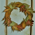 venec_iz_jesenskega_listja_2