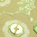 Sending Button Flowers Card - detail