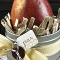 Pear gift tin