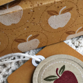 A Little Something Apple tote & tag - detail